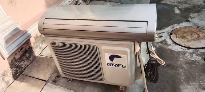 good condition ac gree 1 ton