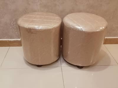 Tuffted foam stool