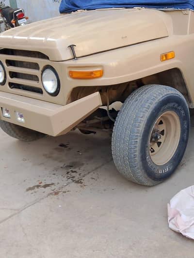 MEG JEEP