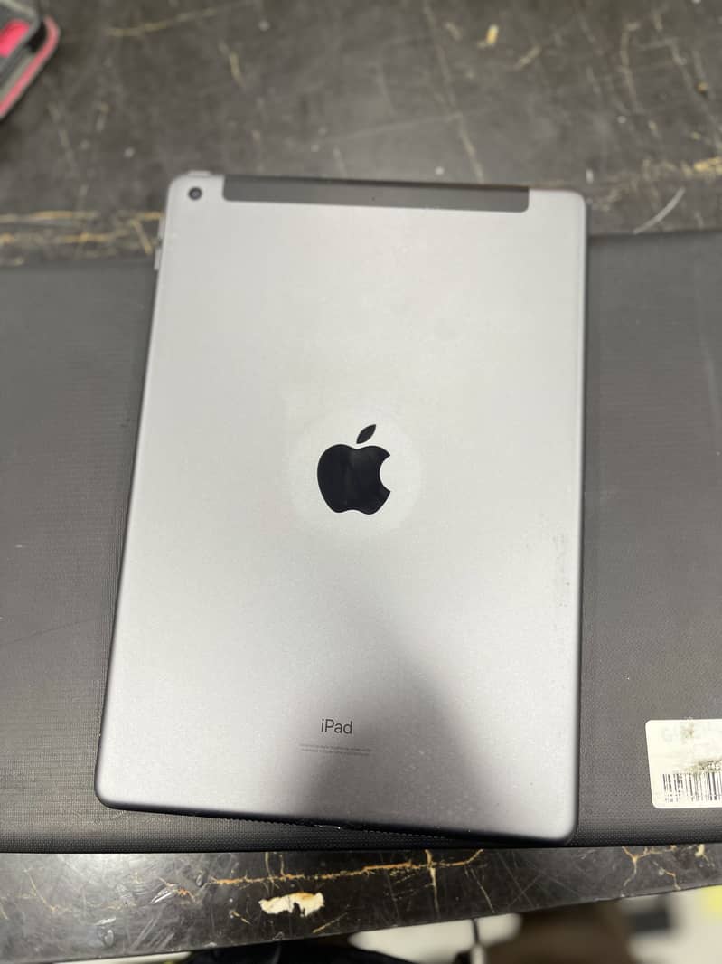 ipad  ( 8th generation) 0