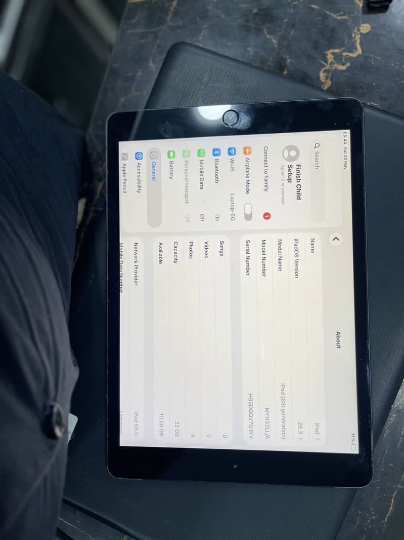 ipad  ( 8th generation) 2