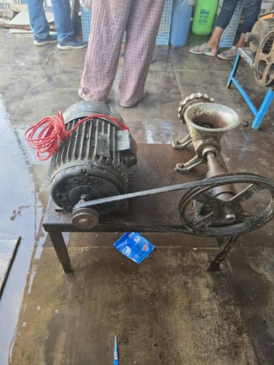 2 keema machine woking condition
