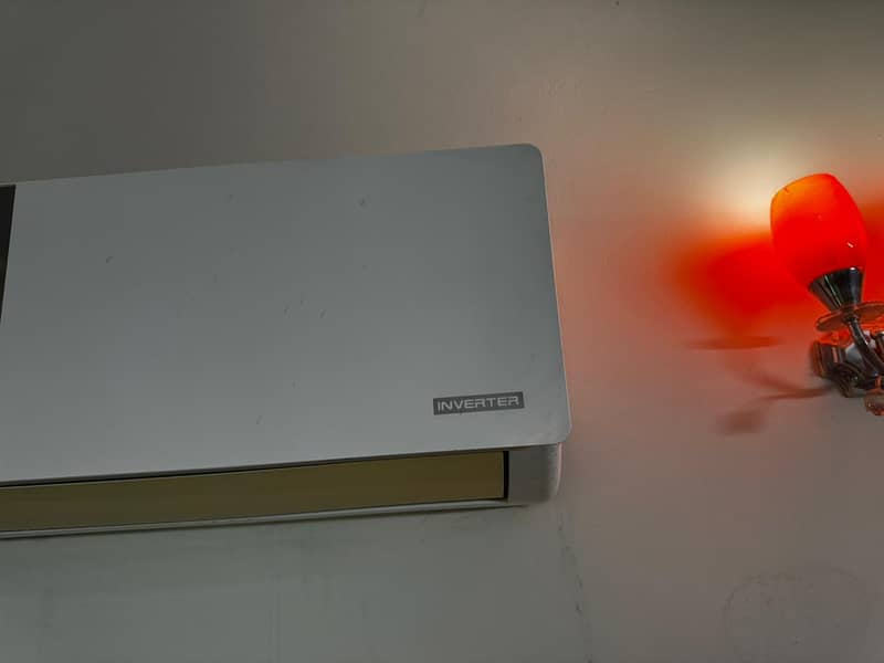 Sharp DC inverter 1