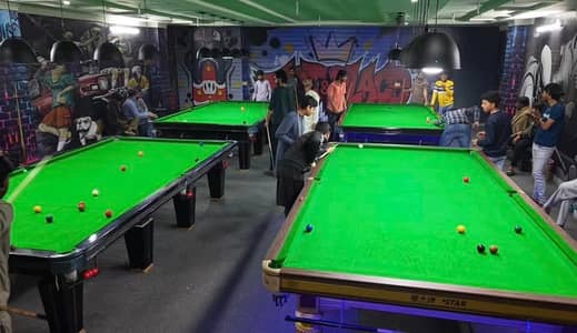 snooker club k liye larky ki zroort