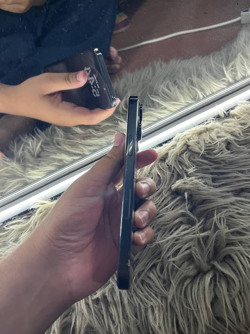 iPhone 14 Pro Max 1