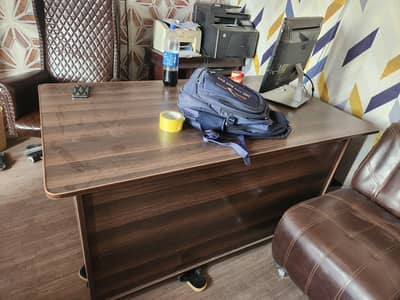 office table for sale 5×4×3 feet