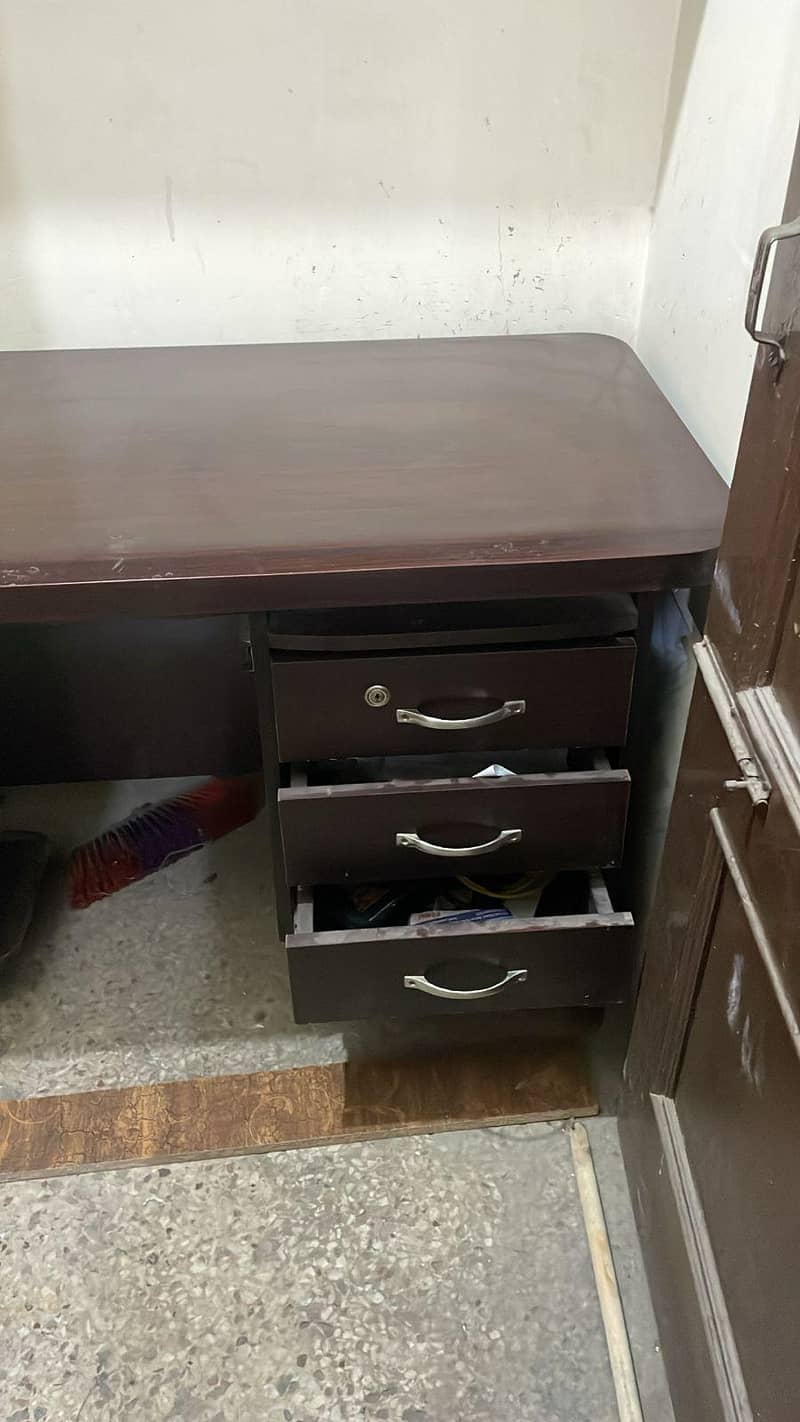 office table 0