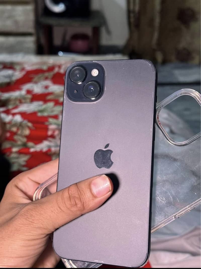 iPhone 15 plus 1
