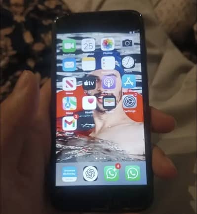 iPhone 8 color in black good codiation 10/10