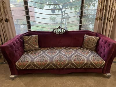 5 seator sofa set available for sale in good condition.