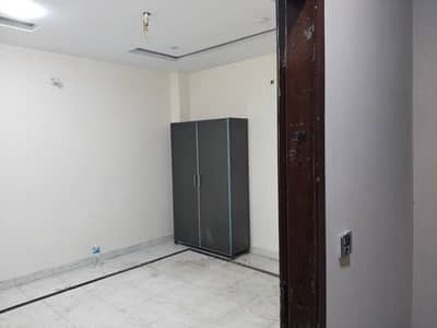 State Of The Art 1 Bed Flat For Rent | Ideal For Bachelors, Doctors & Families | Secure Area