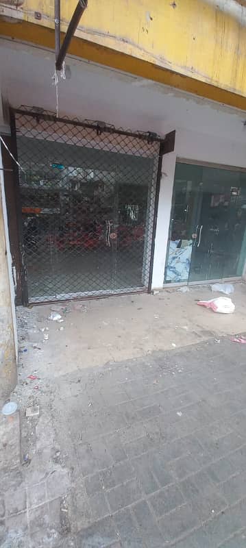 Shop Islamabad Rent k Liye Area 1750 Square foot Area Ground Floor Markaz Area