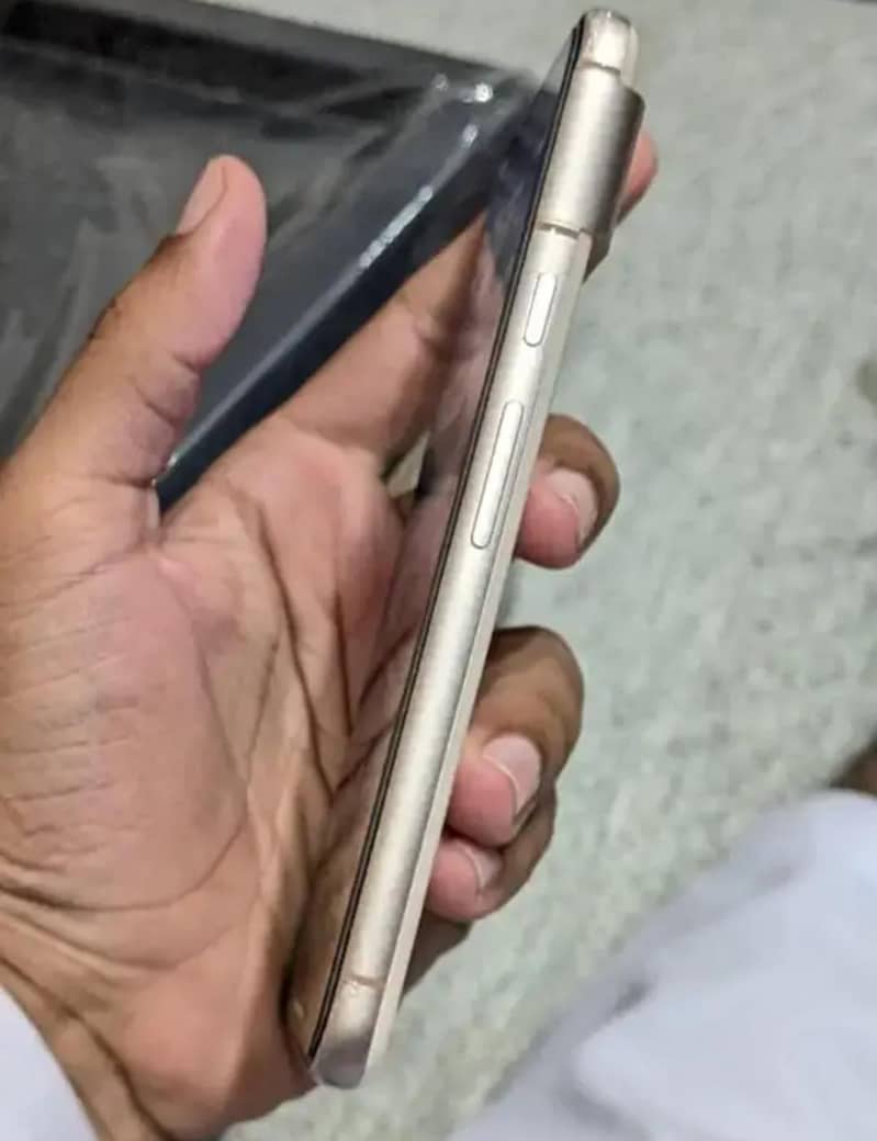 Google pixel 8 3