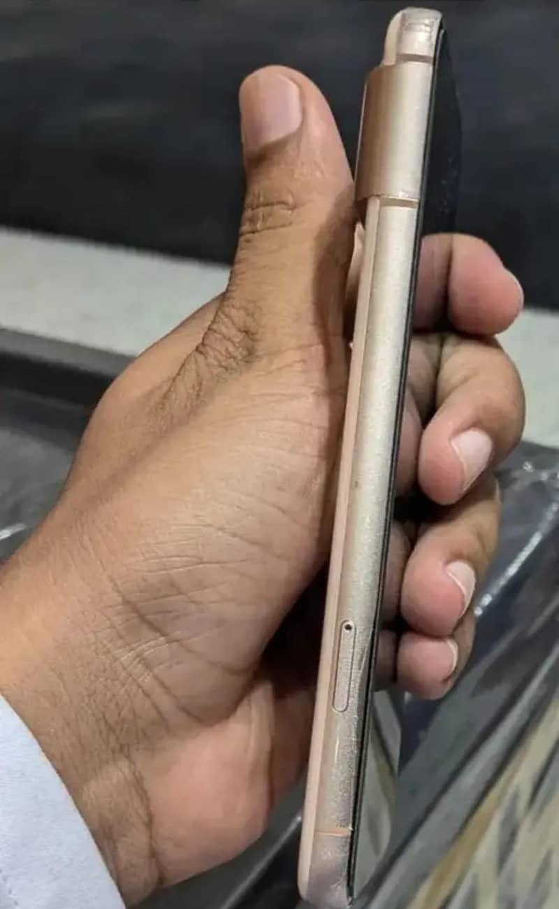 Google pixel 8 4
