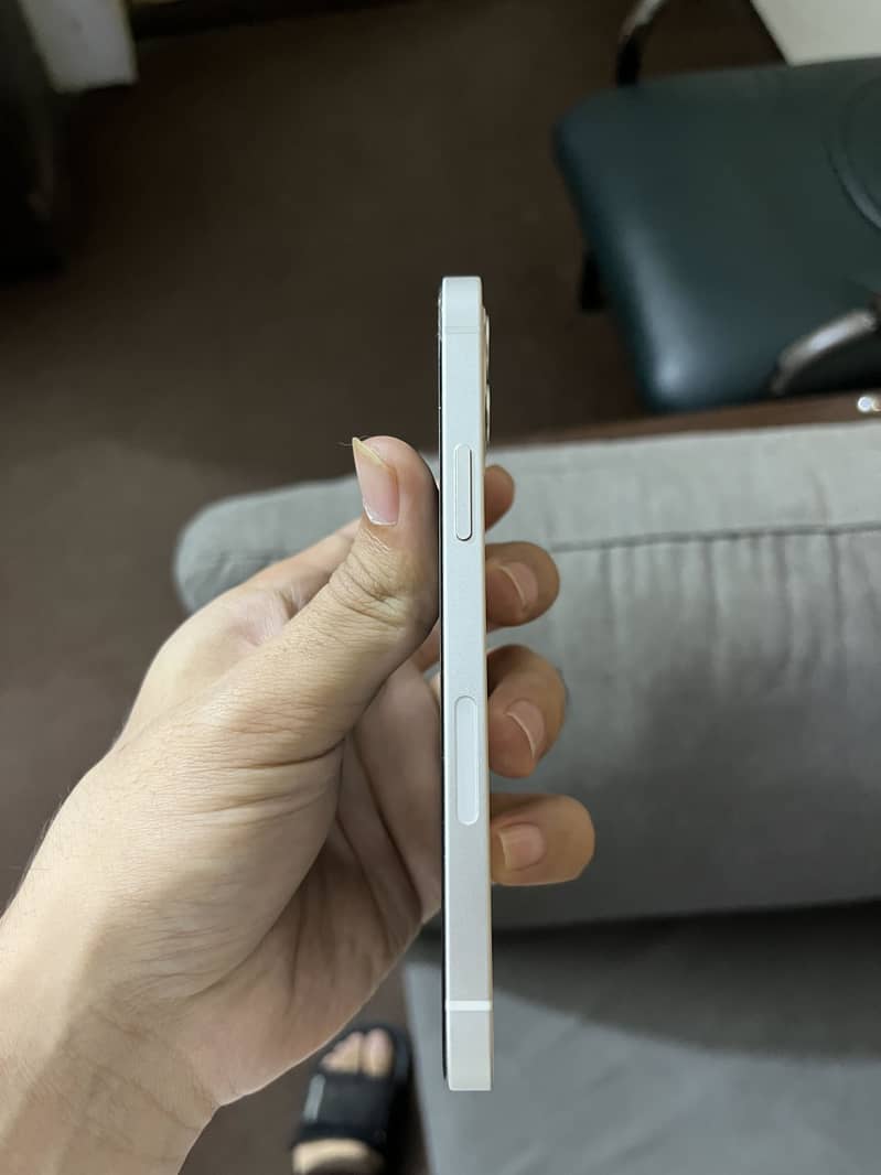 iphone 12 4