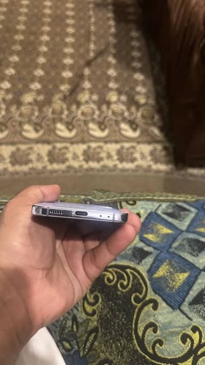 Samsung galaxy flip 4