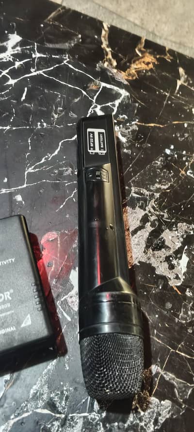 SGDR SR-880 II wireless microphone 10/10 condition.