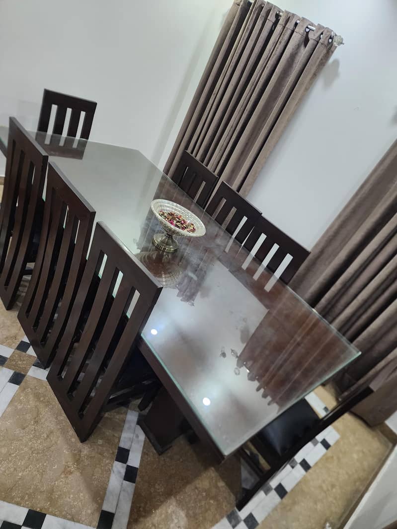 solid wood elegent dining table 8 seater 2