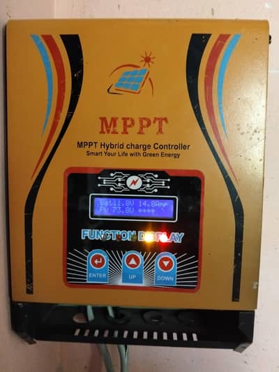 MPPT Hybrid Charge Controller (12V/24V) - Only 3 Months Used
