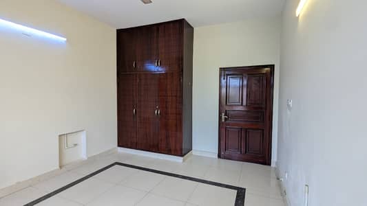 FOR SALE Renovated 42*80 Triple Storey House with Extra Land 9-Beds G_10/1