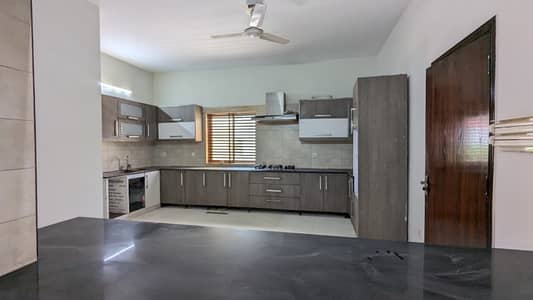 FOR SALE Renovated 42*80 Triple Storey House with Extra Land 9-Beds G_10/1