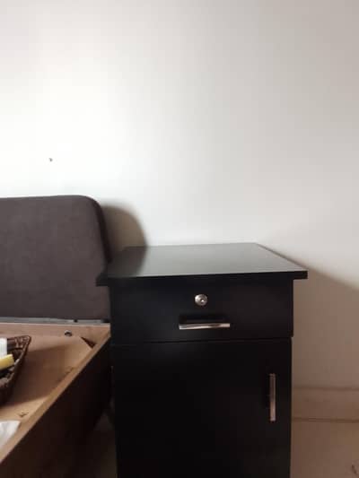 Modern side Table/ bedside Table for sale