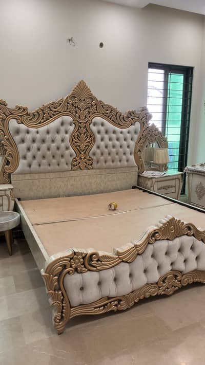 Kind size royal design Bed with side tables and dressing table