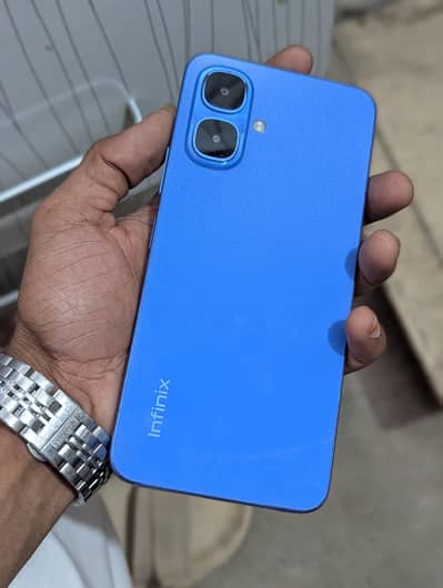 Infinix smart 10 4+1 /64 GB