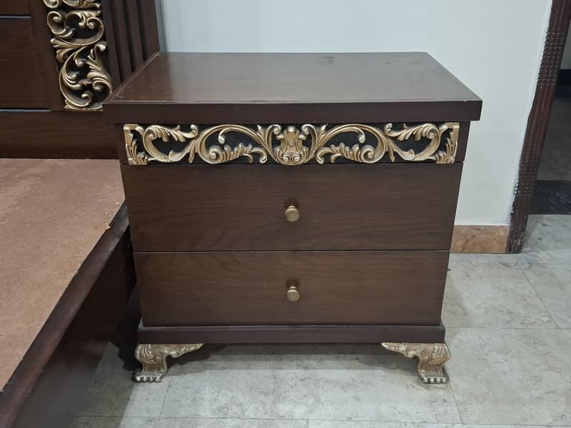 Bed dressing side tables 0