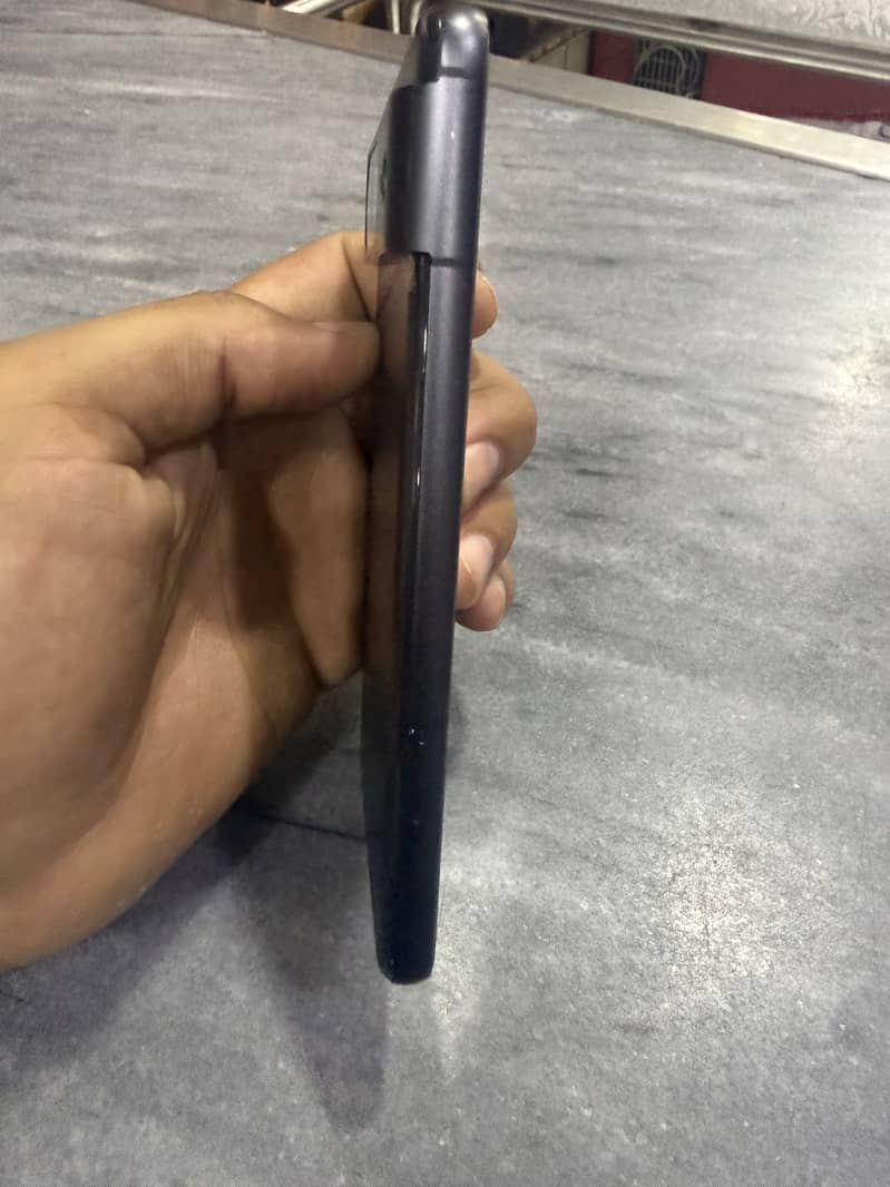 Google Pixel 8 2