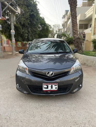 Toyota vitz 2011 reg 2014