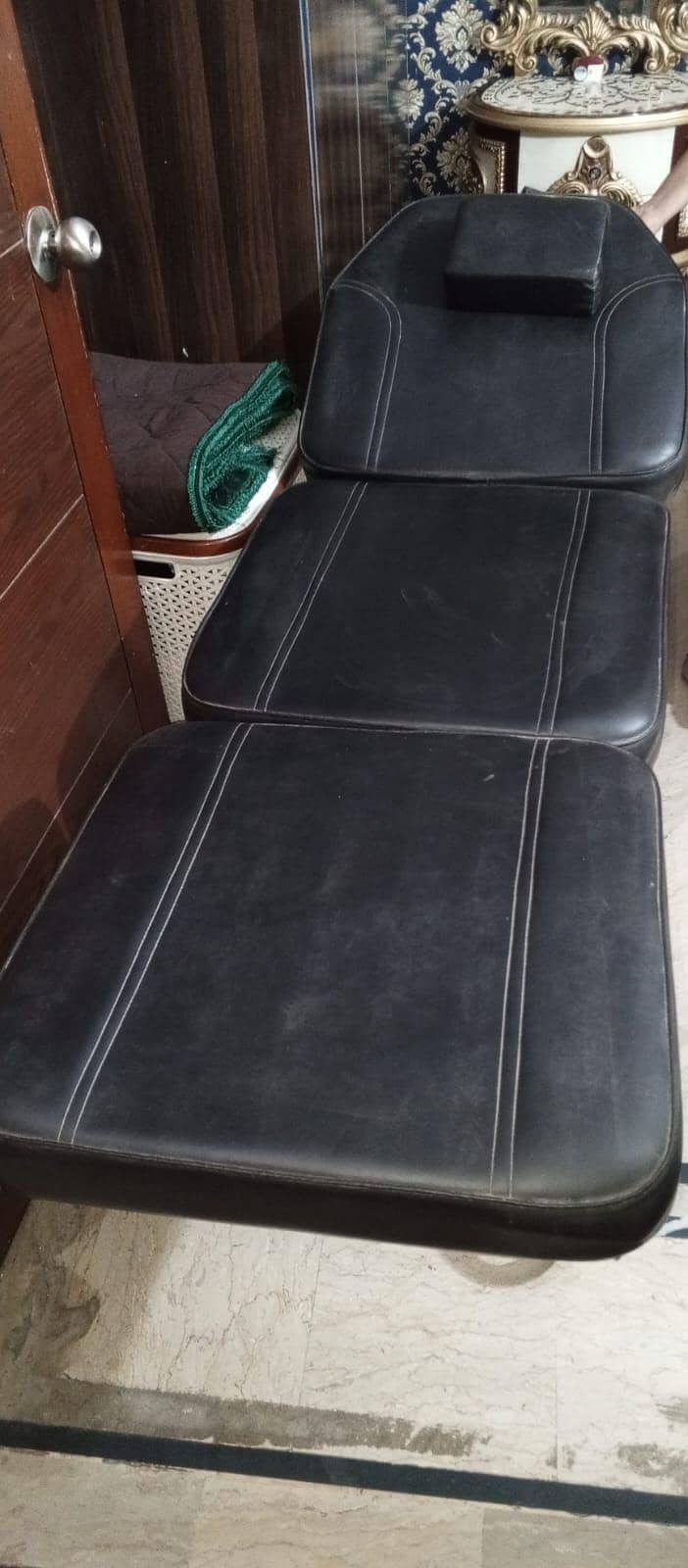 Facial bed 1