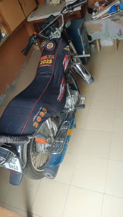 Honda 125 black colour for sale 2022 model 25 ka number hai03083535495