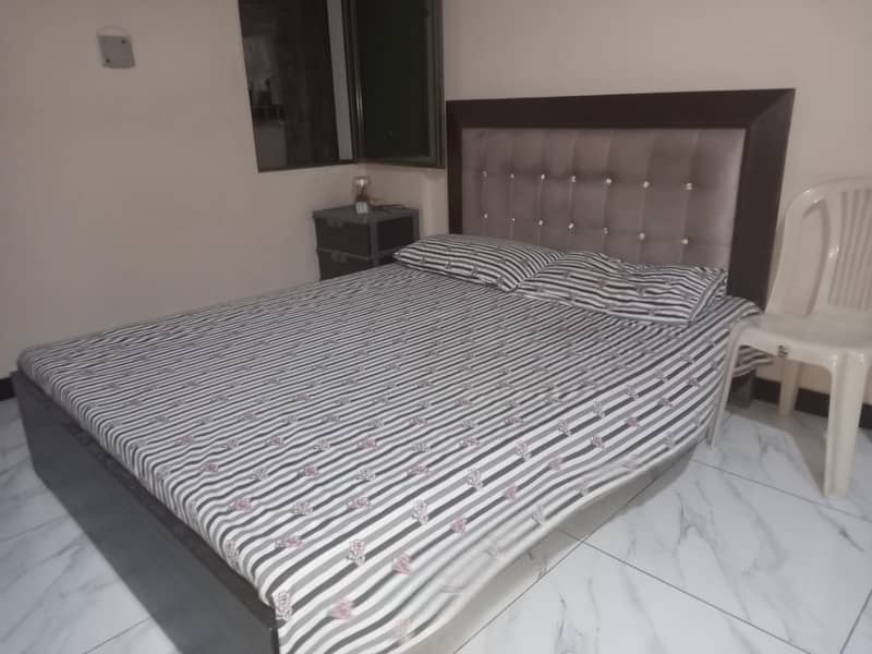 Queen bed 2
