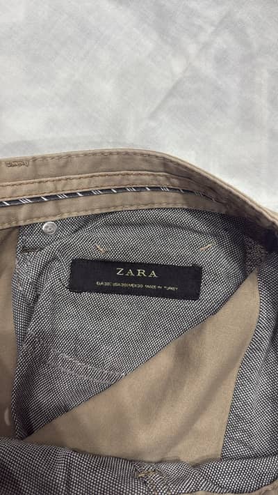 30 WAIST / 40 LENGTH / BEIGE