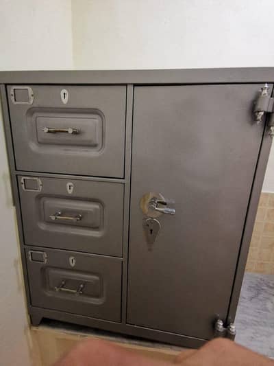 Full Size Safe