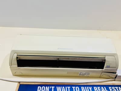 Mitsubishi Mr Slim 1.5 ton fresh condition office used