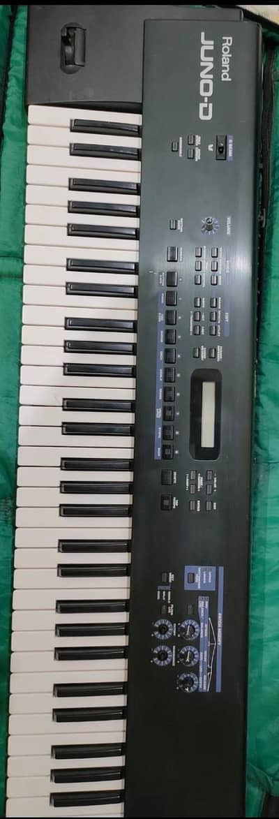 Roland Juno D