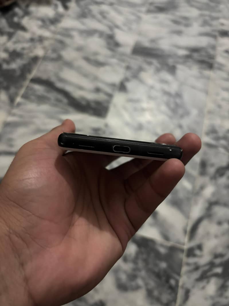 Google Pixel 6a 4