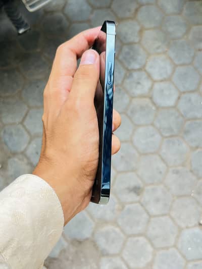 Apple iPhone 12 Pro