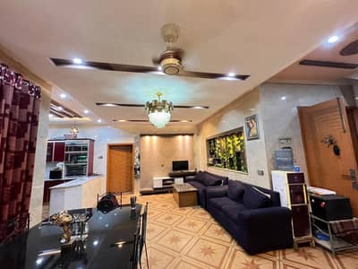 10 Marla Elegant Single Story House Available For Sale