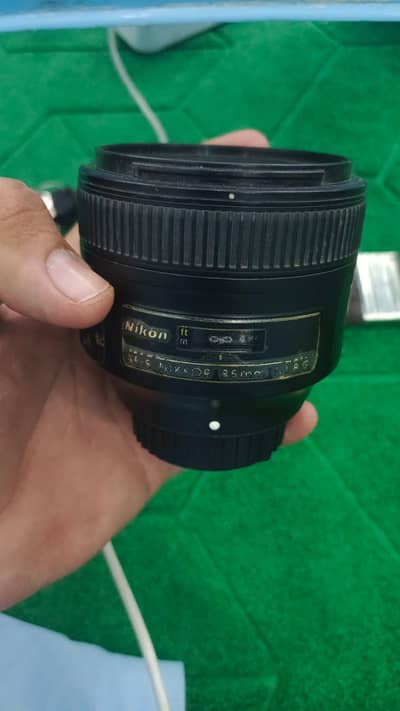 Nikon 85mm 1.8