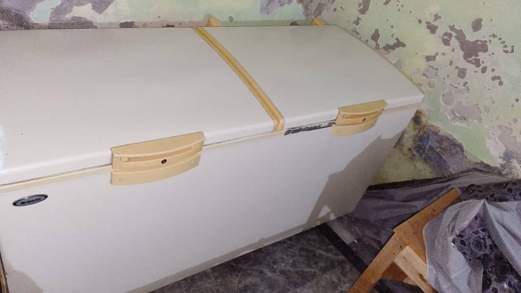 D freezer 0