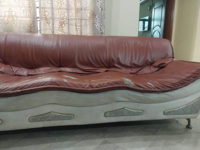 leather sofa 0