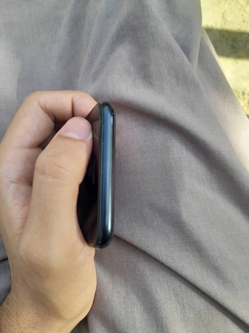 Apple iPhone SE 13