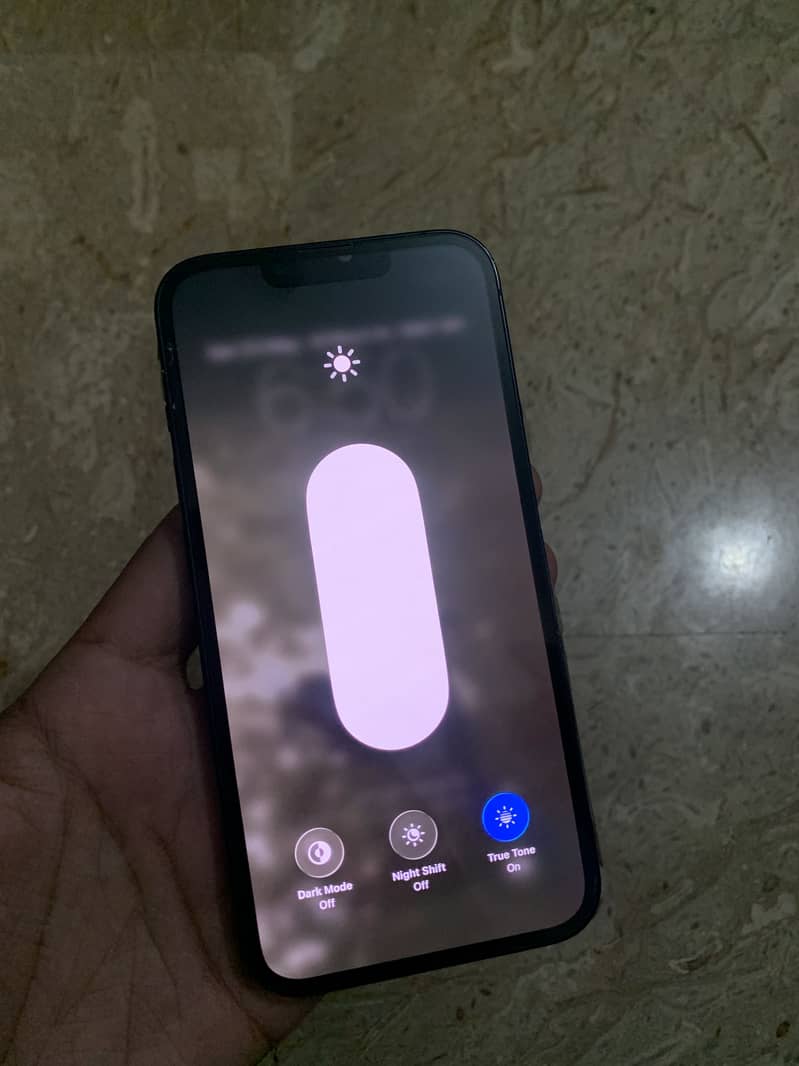 iPhone 13 6