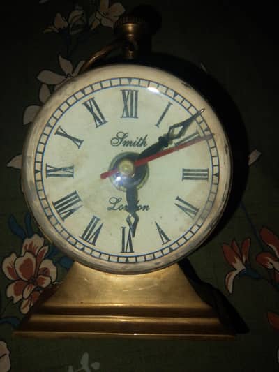 vintage-style brass table clock with "Smith London" (antique) original
