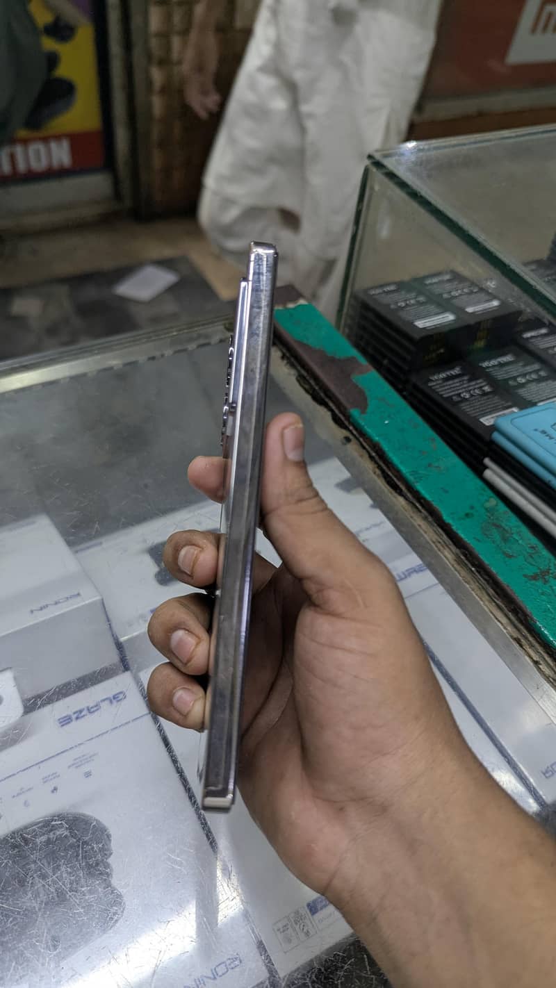 Infinix note 40 3