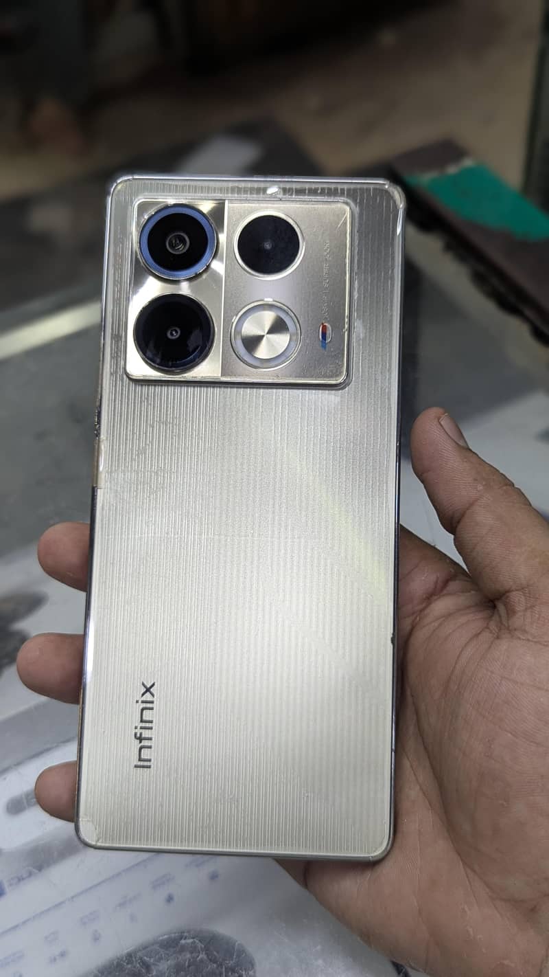Infinix note 40 5