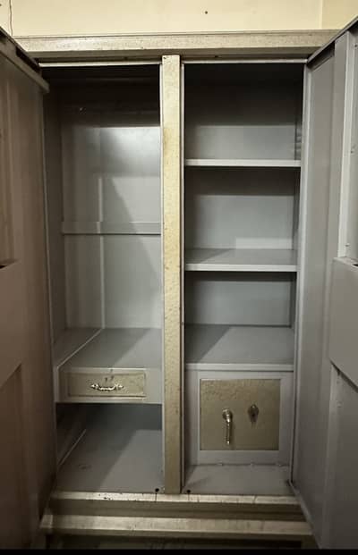 Heavy Duty Iron Safe Almari